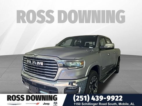 Used 2025 RAM 1500 Laramie AWD/4WD image 1