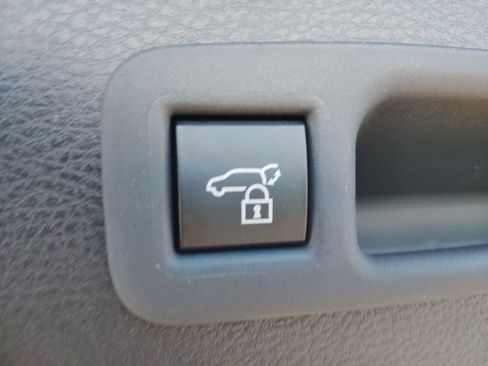 New 2026 Toyota Sienna XLE image 12