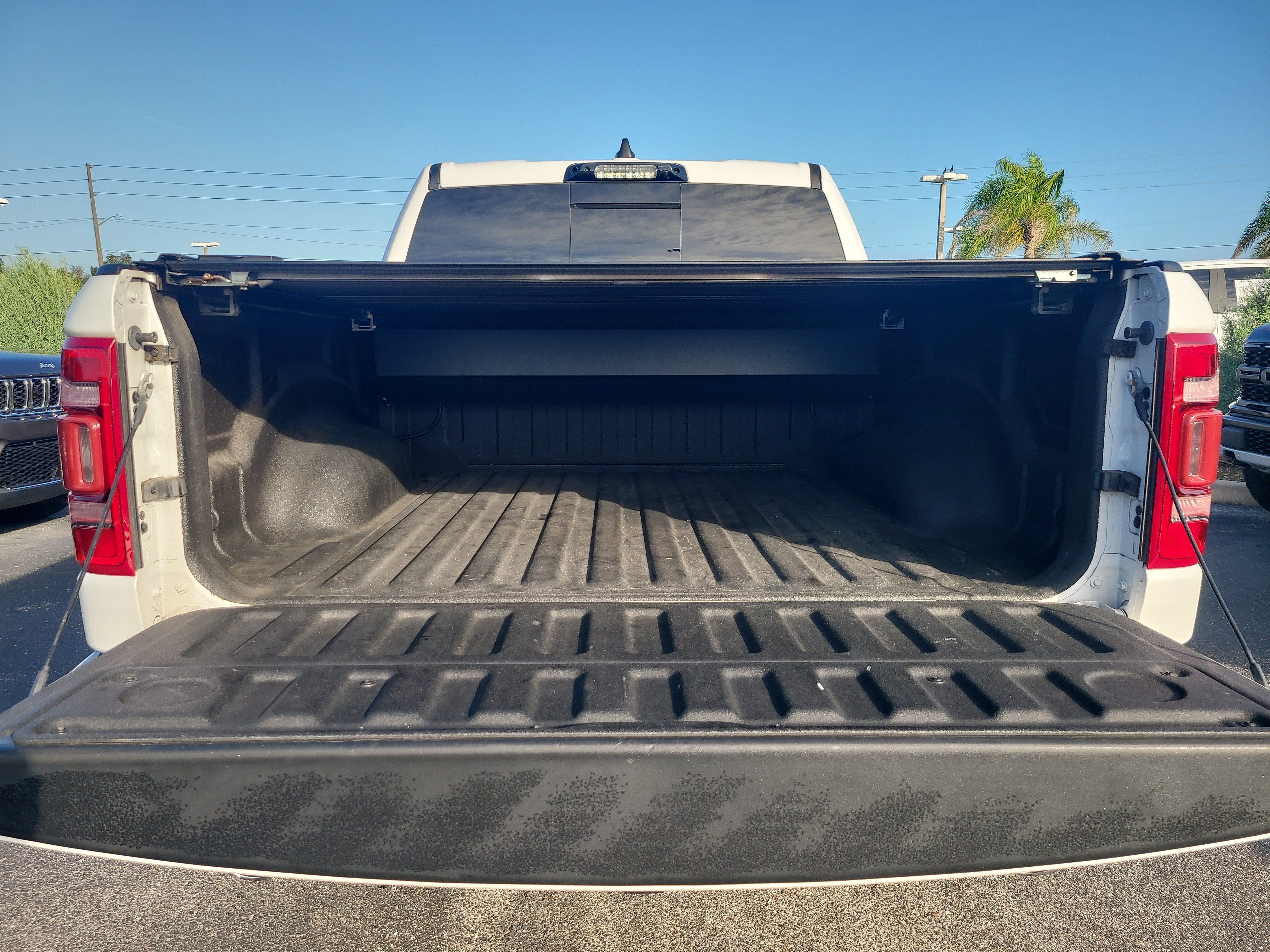 Used 2023 RAM 1500 Limited AWD/4WD image 8