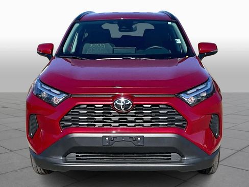 Used 2025 Toyota RAV4 XLE image 3