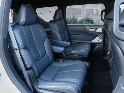 New 2026 INFINITI QX80 4WD w/ Sport Exterior Package image 30