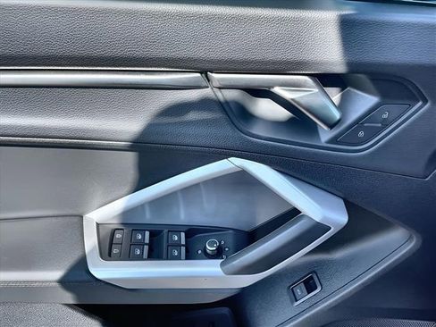 Used 2025 Audi Q3 2.0T Premium image 13