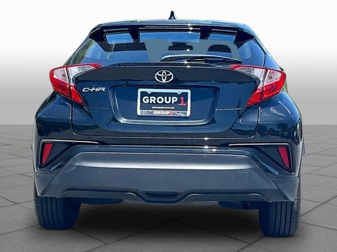 Used 2020 Toyota C-HR XLE FWD image 5