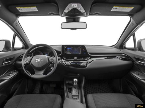 Used 2019 Toyota C-HR XLE FWD image 4