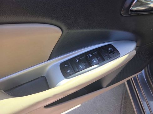 Used 2016 Dodge Journey SE w/ Flexible Seating Group FWD image 16