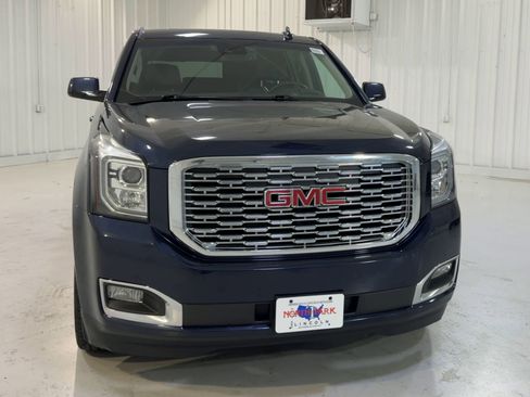 Used 2018 GMC Yukon XL Denali w/ Denali Ultimate Package image 4