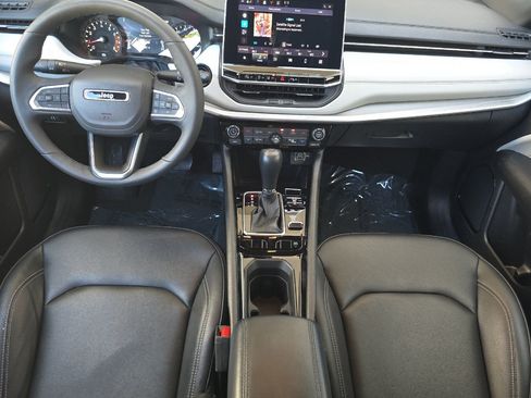 Used 2025 Jeep Compass Limited AWD/4WD image 15