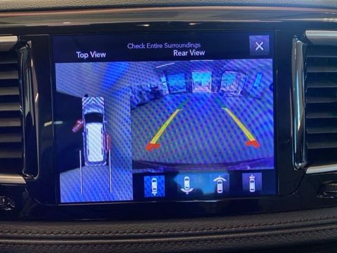 Used 2017 Chrysler Pacifica Limited w/ Advanced Safetytec Group image 25