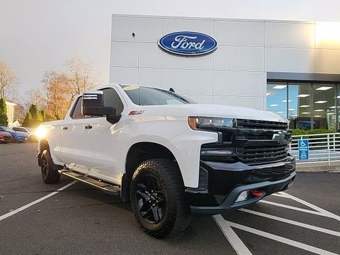 Used 2019 Chevrolet Silverado 1500 LT Trail Boss image 1