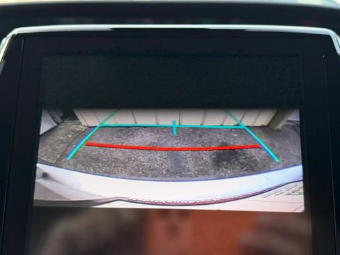 Used 2017 Toyota Prius Prime Premium FWD image 27
