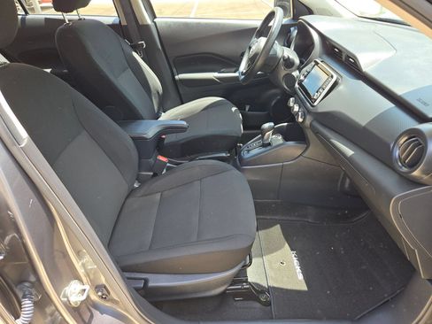Certified 2025 Nissan Kicks Play S FWD image 26