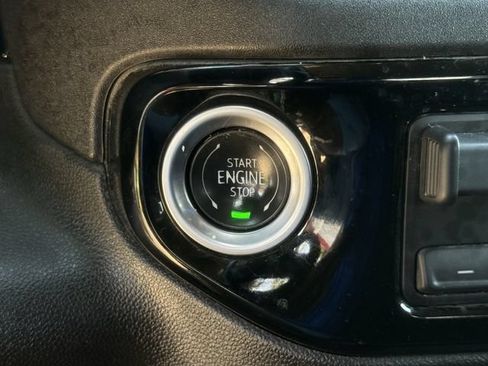 Used 2024 Chevrolet Silverado 2500 LT AWD/4WD image 22