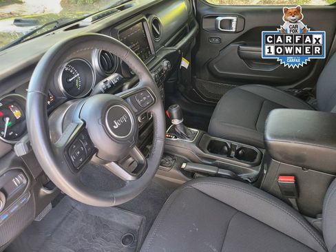 Used 2023 Jeep Wrangler Unlimited AWD/4WD image 18