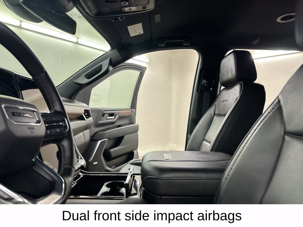 Used 2025 GMC Yukon XL Denali AWD/4WD image 37