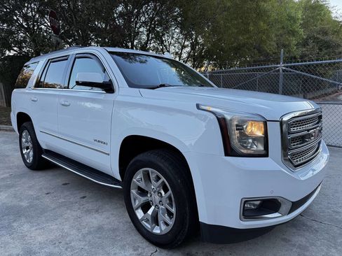 Used 2017 GMC Yukon SLE w/ SLE Value Package image 7