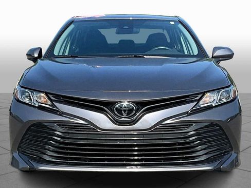 Used 2019 Toyota Camry LE FWD image 3