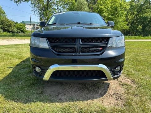 Used 2019 Dodge Journey Crossroad w/ Nav & Sun Group image 2