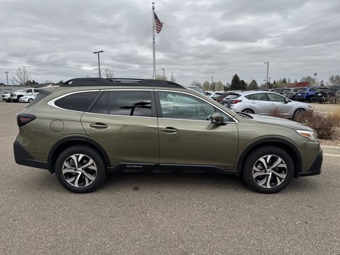 Used 2020 Subaru Outback Limited w/ Popular Package #2 image 8