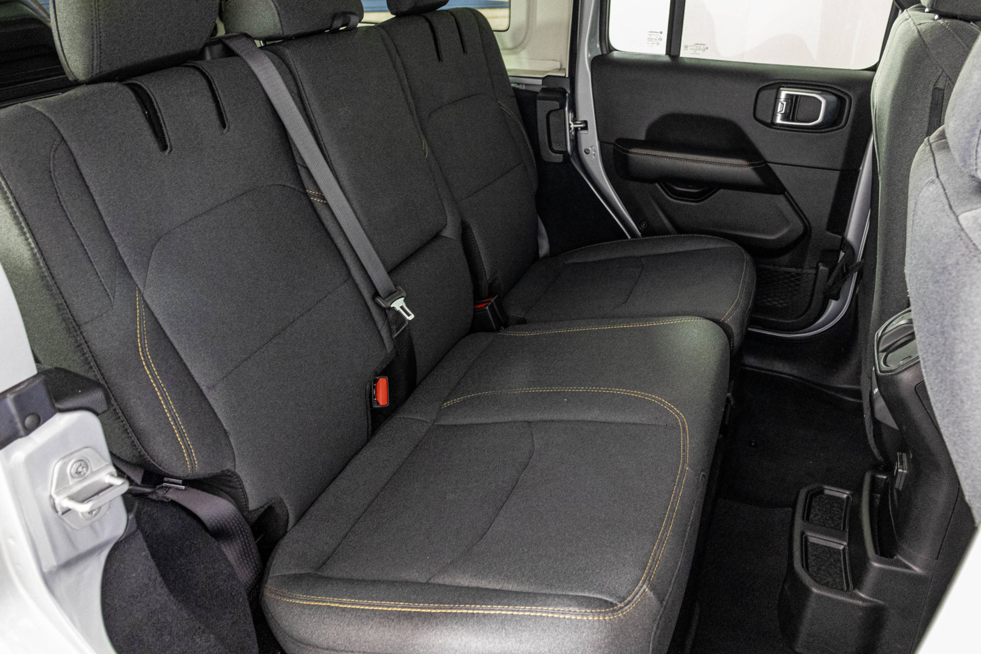 Used 2024 Jeep Wrangler Unlimited Sahara AWD/4WD image 40