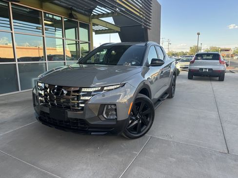 Used 2024 Hyundai Santa Cruz Night image 2