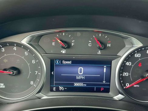 Used 2024 GMC Terrain SLE FWD image 22