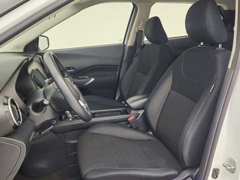 Used 2024 Nissan Kicks SV FWD image 10