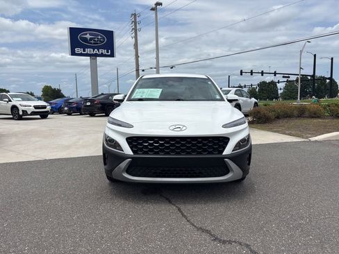 Used 2022 Hyundai Kona SE FWD image 2