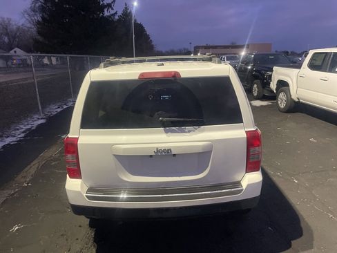 Used 2014 Jeep Patriot Latitude w/ Freedom Edition Package image 6