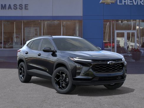 New 2026 Chevrolet Trax LT w/ Driver Confidence Package FWD image 7