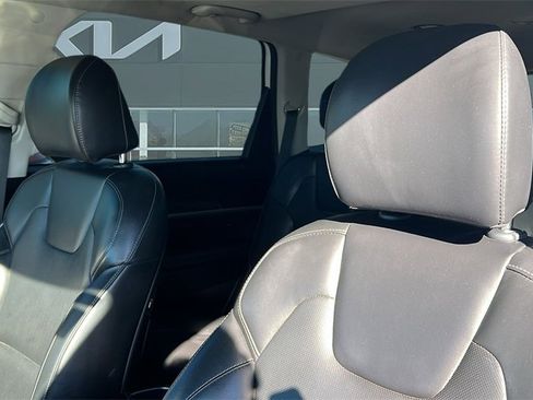 Used 2022 Kia Telluride S image 10