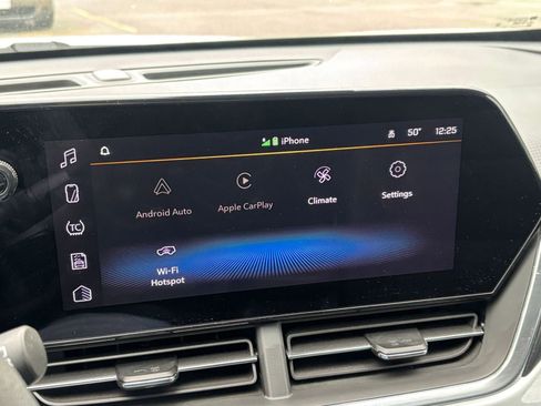 Used 2025 Chevrolet Trax LT image 20