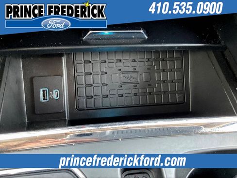 Used 2024 Ford Expedition XLT image 31
