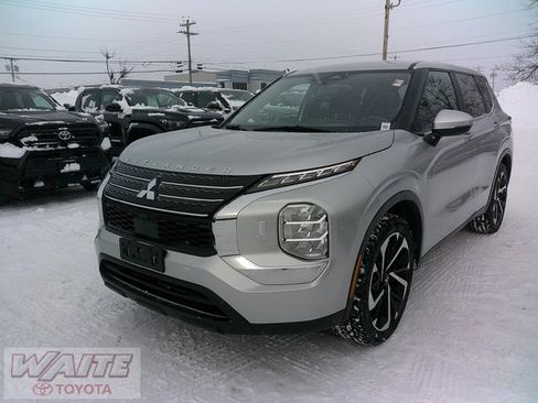 Used 2022 Mitsubishi Outlander ES image 5