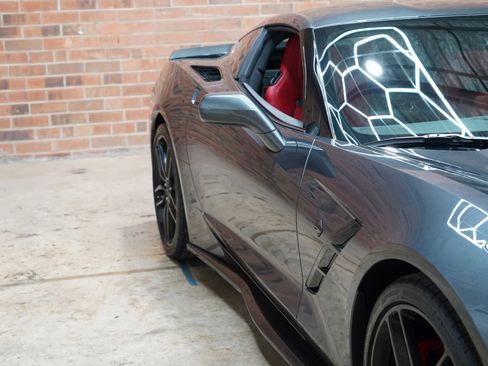 Used 2017 Chevrolet Corvette Stingray Coupe w/ Battery Protection Package image 27