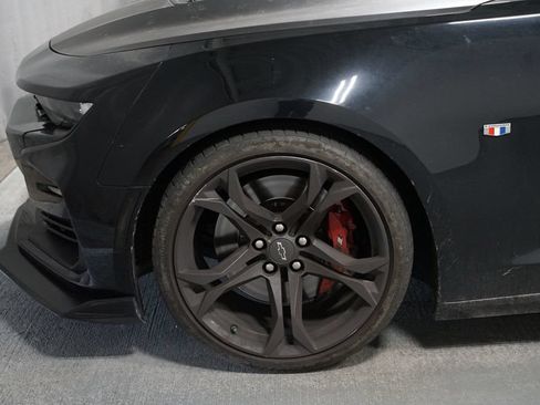 Used 2022 Chevrolet Camaro SS RWD image 5