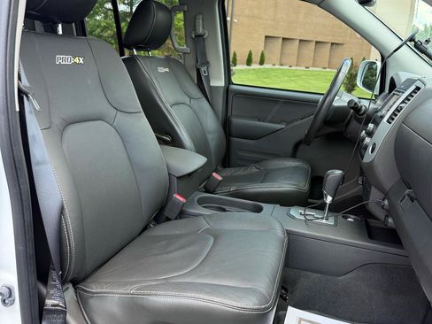 Used 2020 Nissan Frontier PRO-4X AWD/4WD image 10