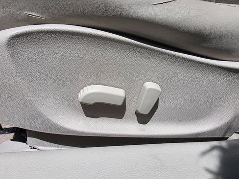 Used 2013 INFINITI G37 Journey w/ Premium Pkg RWD image 15