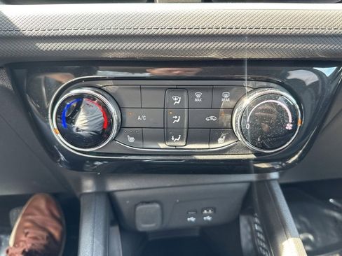 Used 2024 Chevrolet TrailBlazer LT w/ LT Cold Weather Package image 23