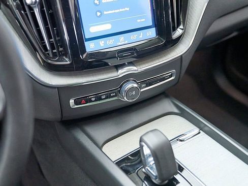 Certified 2025 Volvo XC60 B5 Plus AWD/4WD image 17