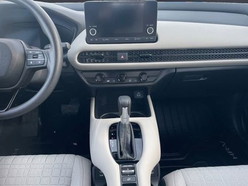 Certified 2024 Honda HR-V LX image 11