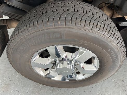 Used 2018 GMC Sierra 3500 Denali w/ Duramax Plus Package image 10