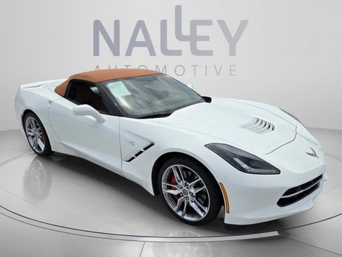 Used 2017 Chevrolet Corvette Stingray Convertible RWD image 7