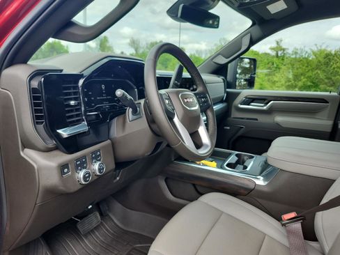 Certified 2025 GMC Sierra 2500 SLT w/ SLT Premium Package AWD/4WD image 17