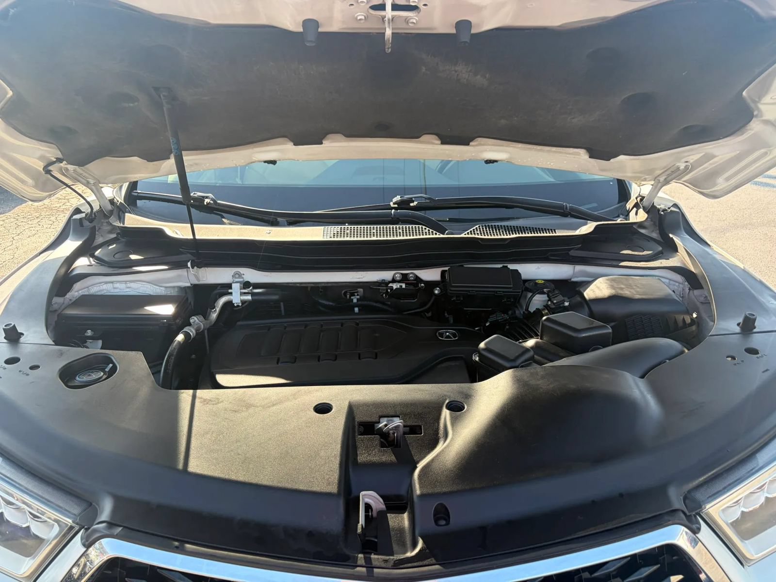 Used 2017 Acura MDX w/ Technology Package AWD/4WD image 9