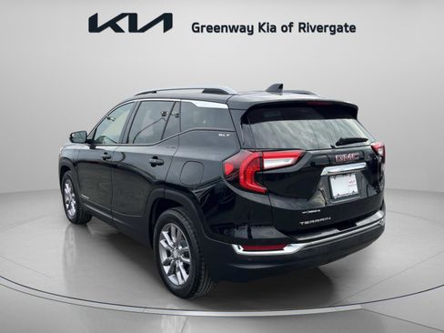 Used 2023 GMC Terrain SLT w/ Infotainment Package II image 5