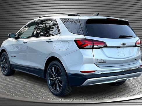 Used 2022 Chevrolet Equinox RS w/ Infotainment Package image 4