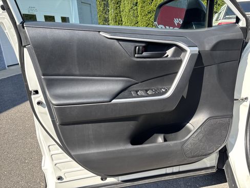 Certified 2024 Toyota RAV4 LE AWD/4WD image 16
