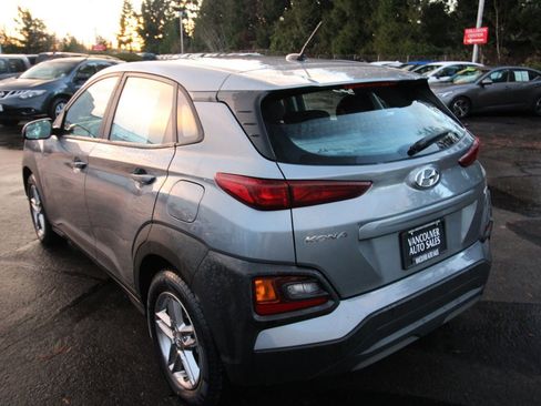 Used 2021 Hyundai Kona SE image 5