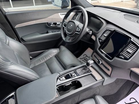 Used 2022 Volvo XC90 T6 Inscription w/ Lounge Package image 14