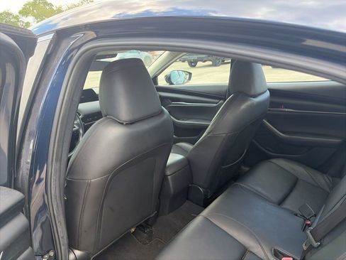 Used 2020 MAZDA MAZDA3 Sedan w/ Select Package FWD image 10